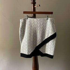 Like New Deco Jacquard Express Skirt